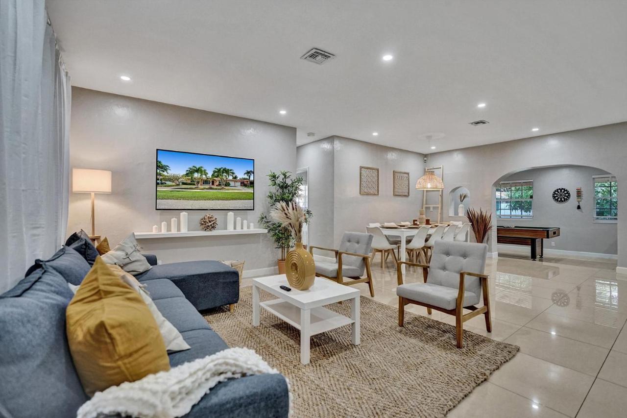 Luxury Rattan Getaway Villa Miami Exterior photo