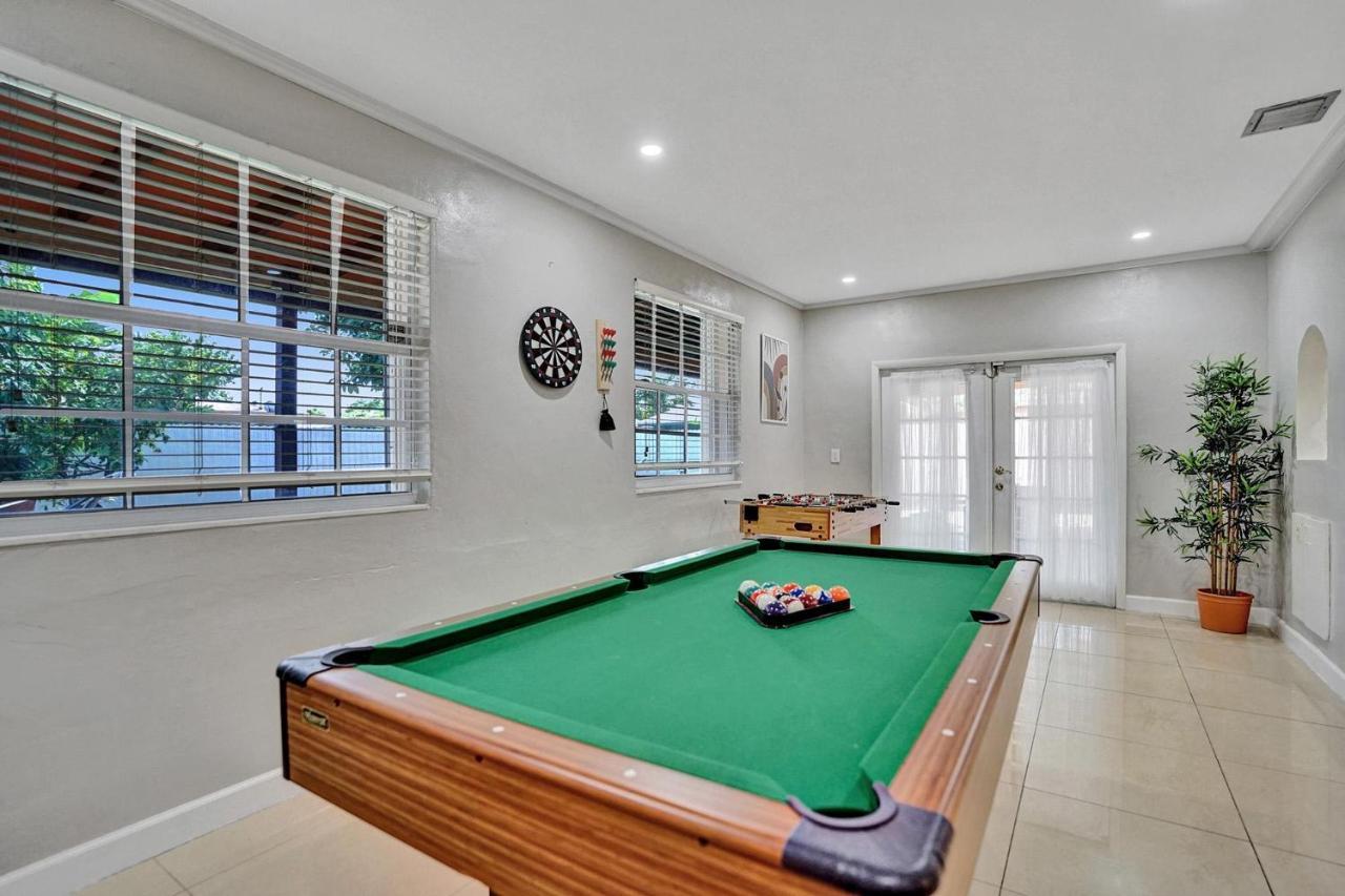 Luxury Rattan Getaway Villa Miami Exterior photo